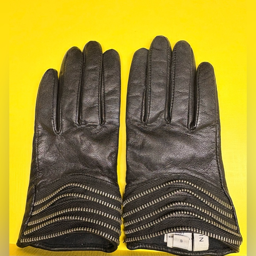 Unique Leather Gloves!